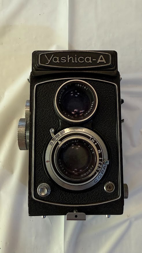 RARE COMPLETE Yashica‑A TLR KIT – Camera + Leather Case + Accessories