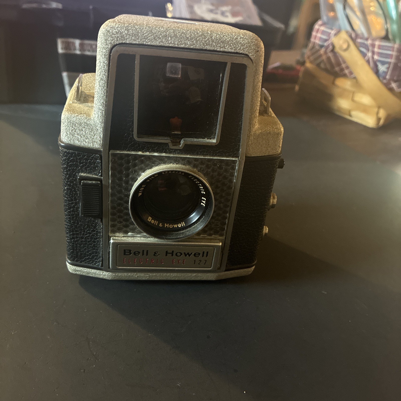 VINTAGE BELL & HOWELL ELECTRIC EYE 127 FILM CAMERA