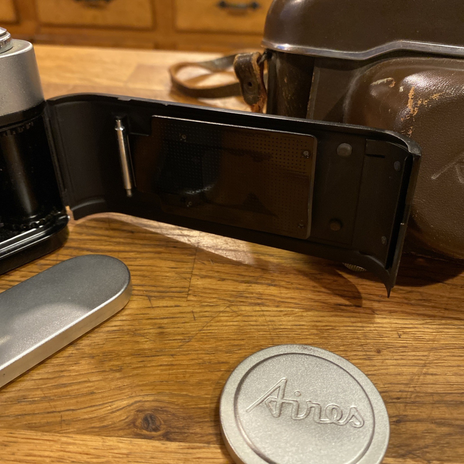 Vintage Aires 35 III C Film Camera w/ Leather Case Made In Japan Quality 35mm