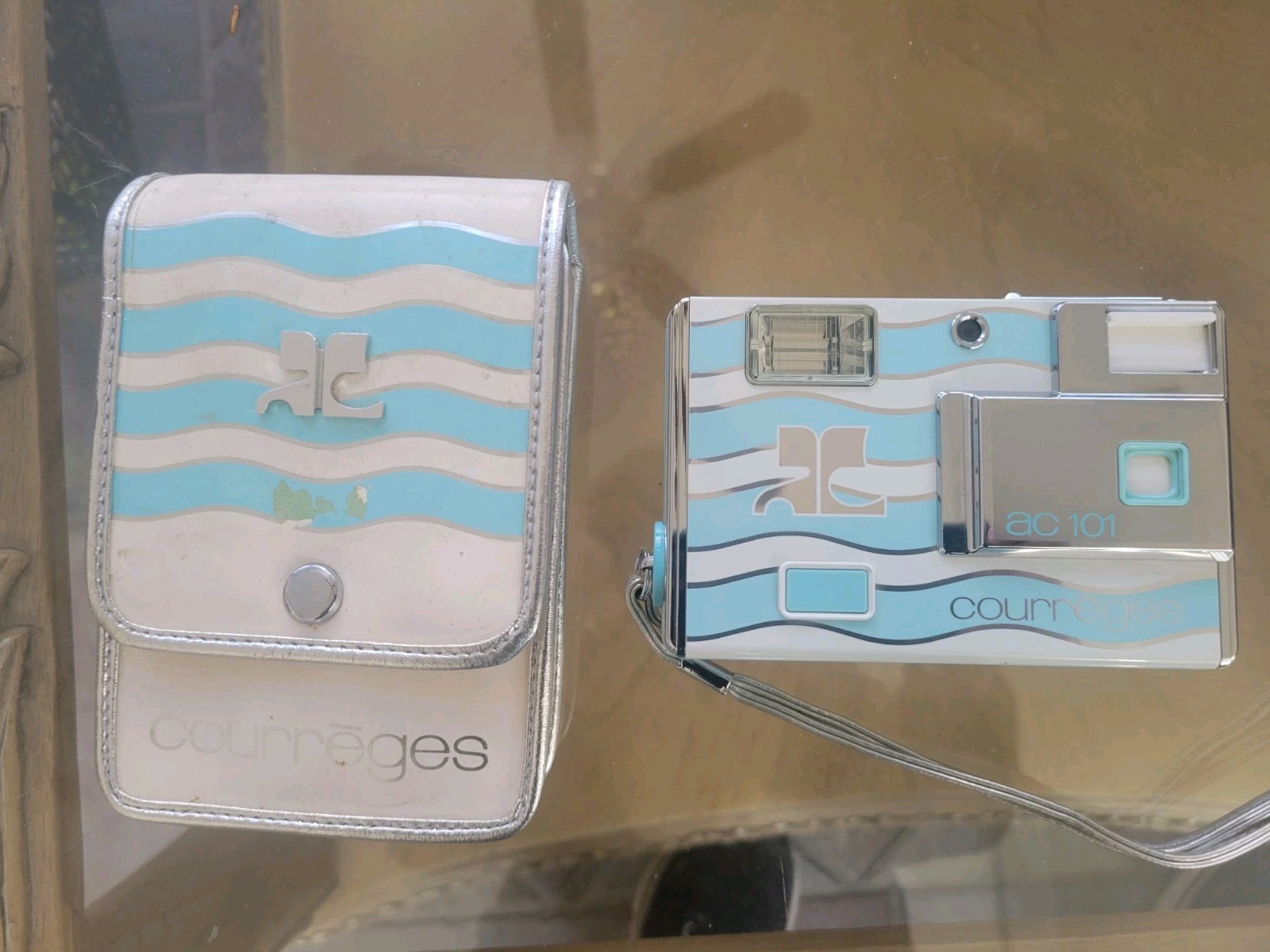 Vintage Minolta Courreges AC 101 Disc Camera,art Deco Design Blue/White/Silver