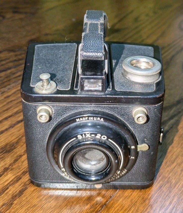 Black Kodak Brownie Flash Six-20 Box Camera 1940s Mechanically Working Vintage