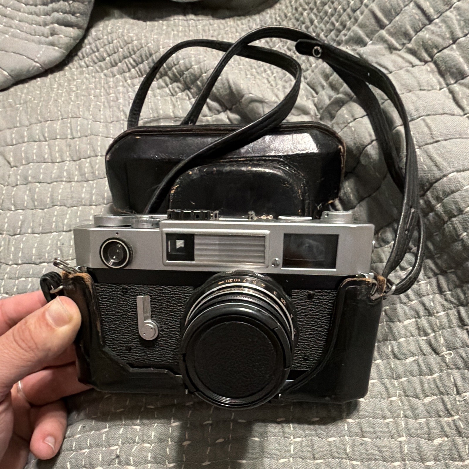Canon 7s 35mm Rangefinder Film Camera Silver with Case Made in Japan